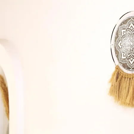 Whitelist New In דירה *